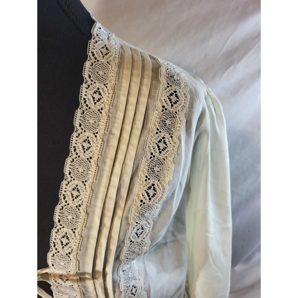 Vtge Deena Size M Cream Ivory Lace Polyester Cotton Blend Bed Jacket